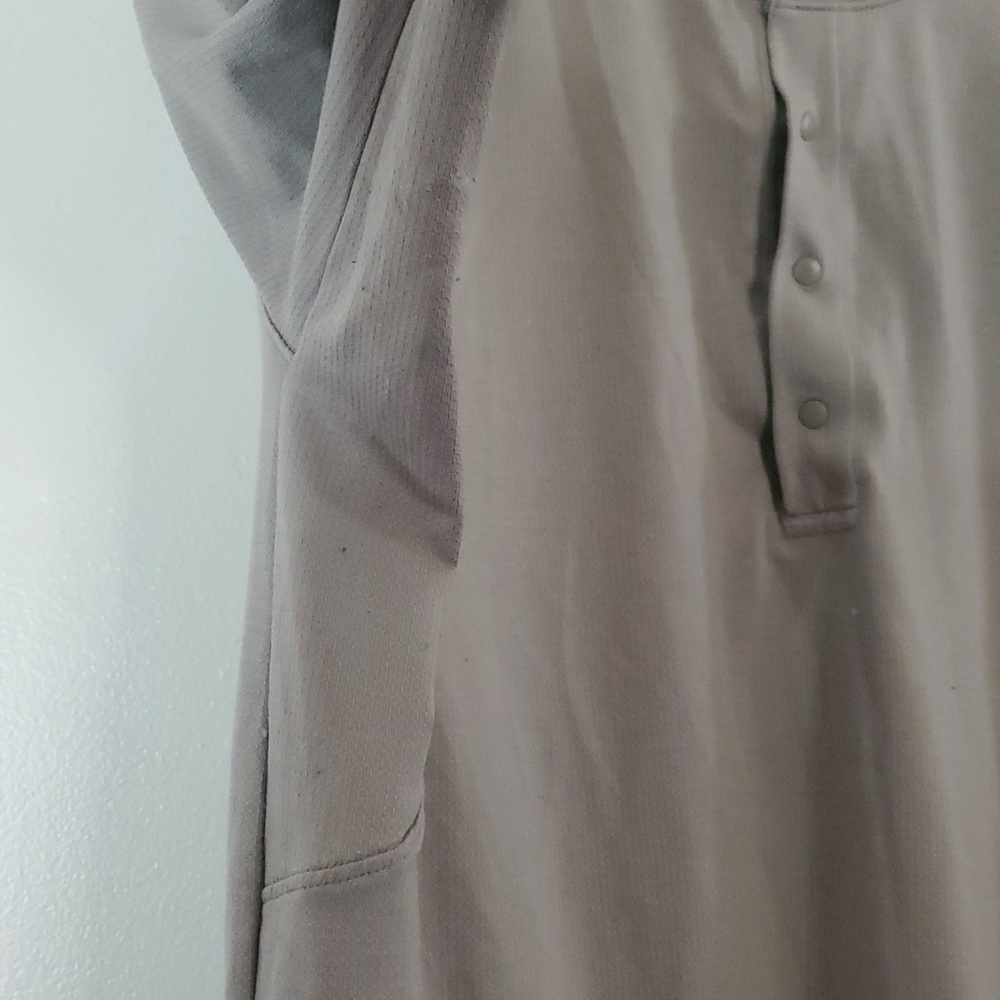 Lululemon Henley Top Mens Longsleeve Button Closure Size Medium - Picture 4 of 11